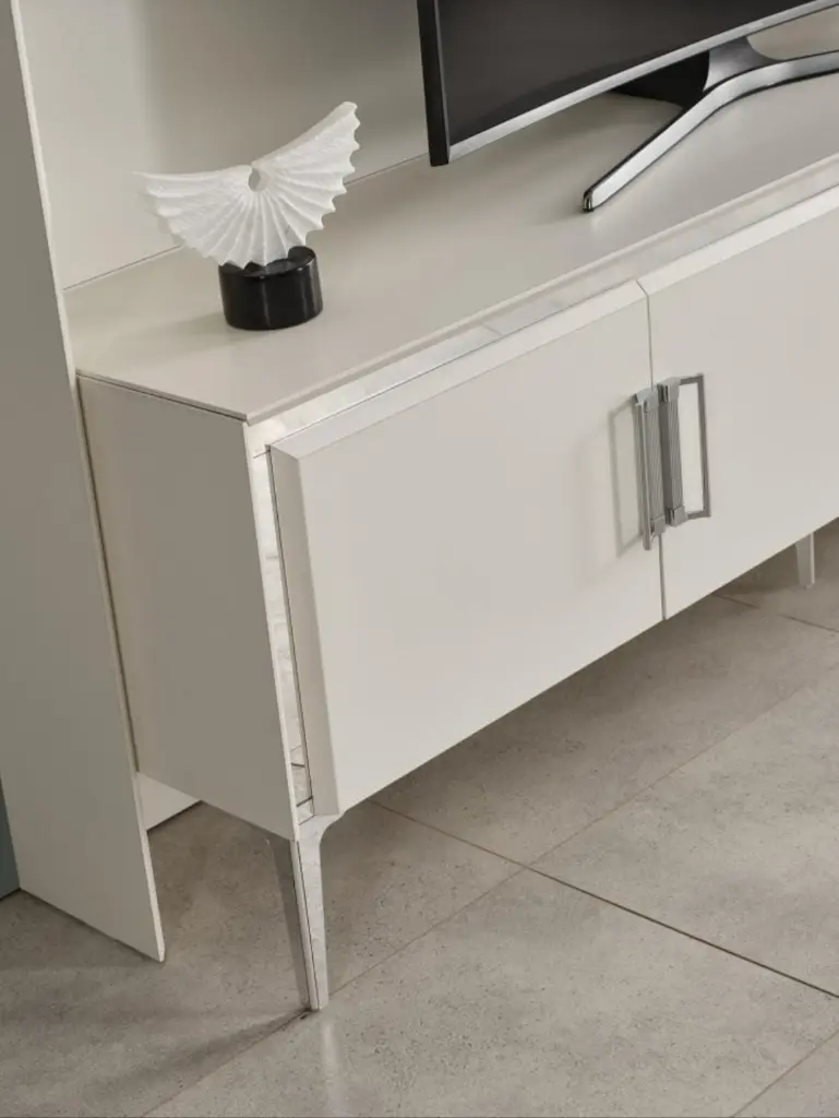 ALYNAS CHROME TV TABLE 200-2.webp